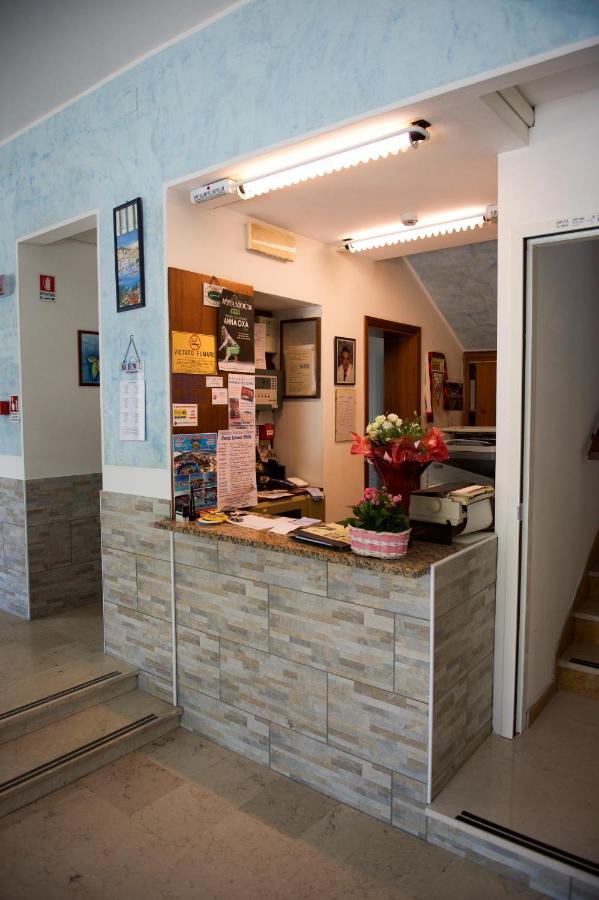 Hotel Maris Stella Riccione Dış mekan fotoğraf