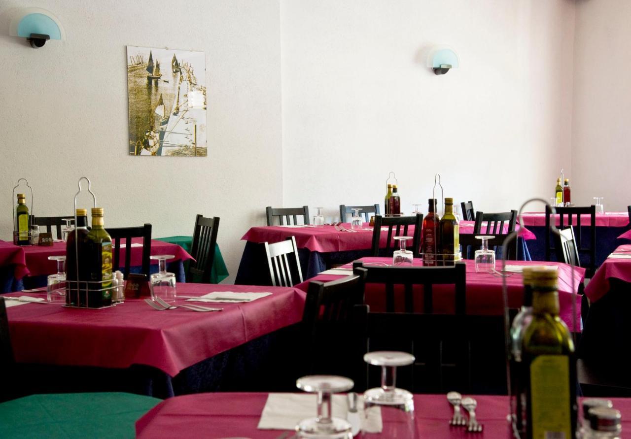 Hotel Maris Stella Riccione Dış mekan fotoğraf