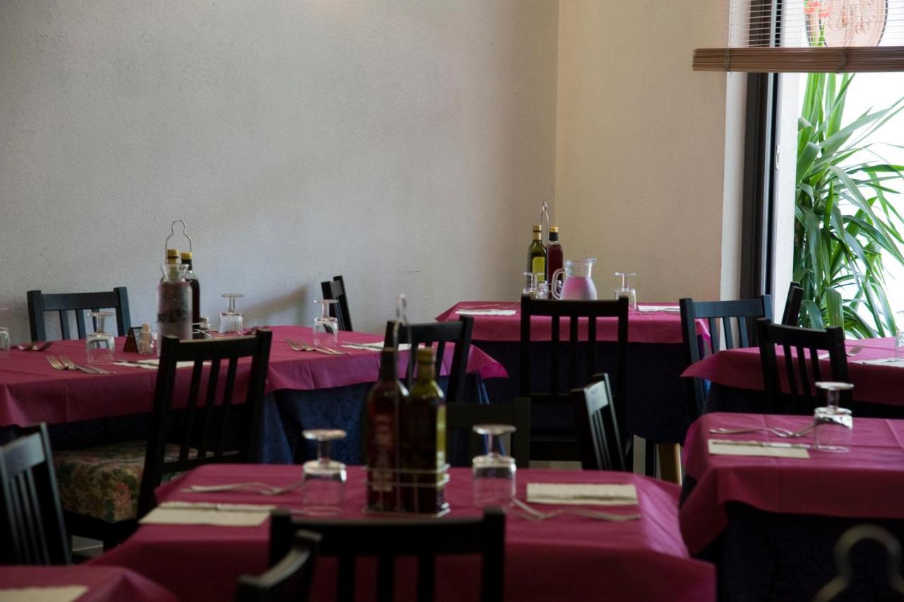 Hotel Maris Stella Riccione Dış mekan fotoğraf