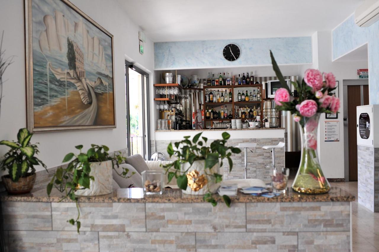 Hotel Maris Stella Riccione Dış mekan fotoğraf