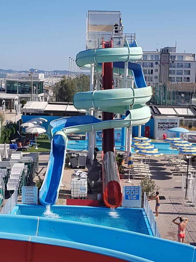 Hotel Maris Stella Riccione Dış mekan fotoğraf